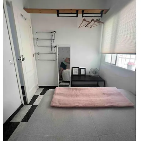 1 En Tercera Planta Sin Ascensor No Es Piso Entero A Compartir Bano Y Cocina Pansiyon