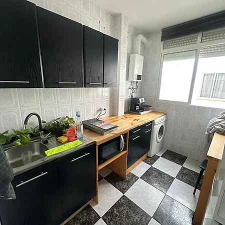1 En Tercera Planta Sin Ascensor No Es Piso Entero A Compartir Bano Y Cocina Pansiyon