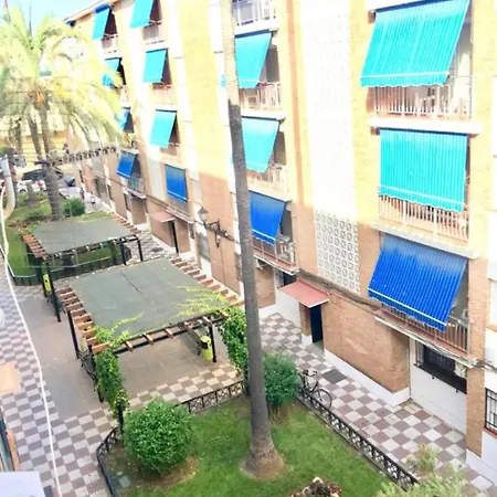 Privatunterkunft 1 En Tercera Planta Sin Ascensor No Es Piso Entero A Compartir Bano Y Cocina Fuengirola