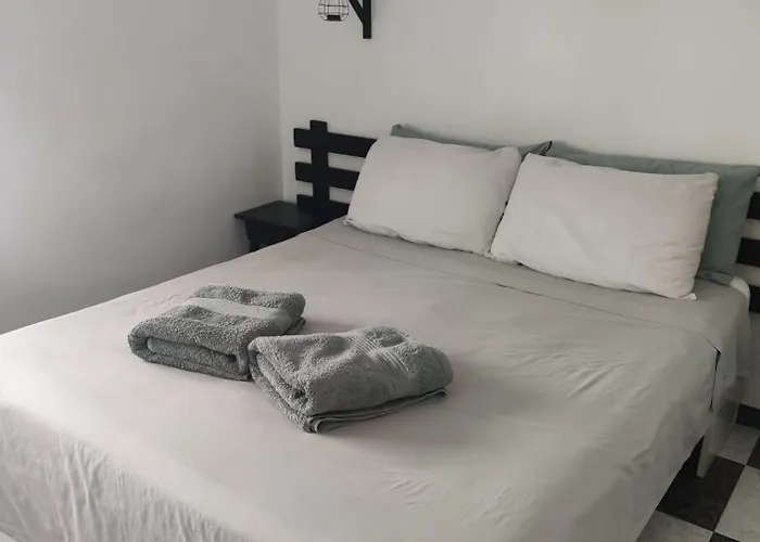 홈스테이 1 En Tercera Planta Sin Ascensor No Es Piso Entero A Compartir Bano Y Cocina